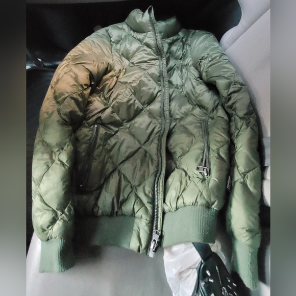 Patagonia Womens Prow Bomber - buffalo green - Picture 5 of 9